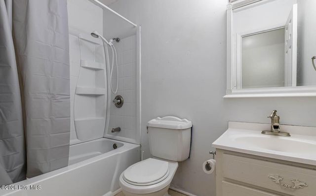 504 Greenbriar Drive, Jacksonville, NC 28546