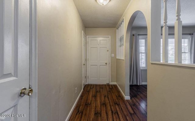 504 Greenbriar Drive, Jacksonville, NC 28546