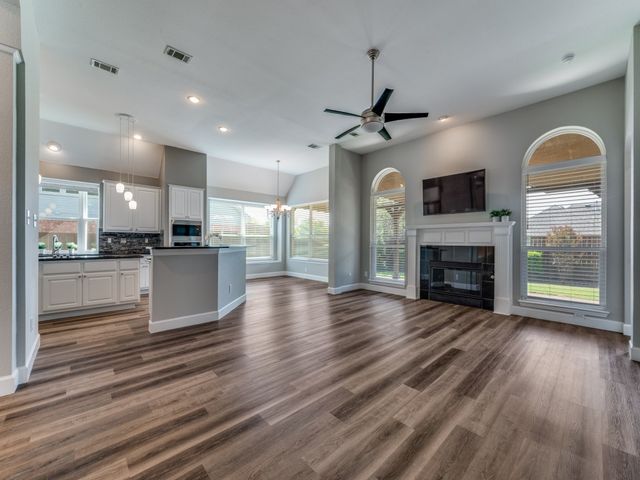 2715 Creek Crossing Drive, Mckinney, TX 75072