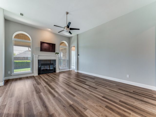 2715 Creek Crossing Drive, Mckinney, TX 75072