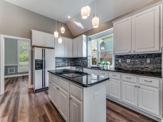 2715 Creek Crossing Drive, Mckinney, TX 75072