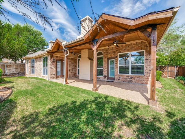 2715 Creek Crossing Drive, Mckinney, TX 75072