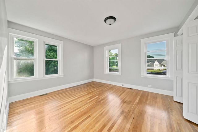 42 Plover Rd, Quincy, MA 02169