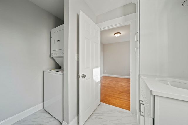 42 Plover Rd, Quincy, MA 02169