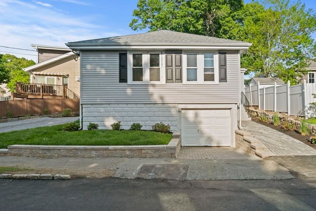 42 Plover Rd, Quincy, MA 02169