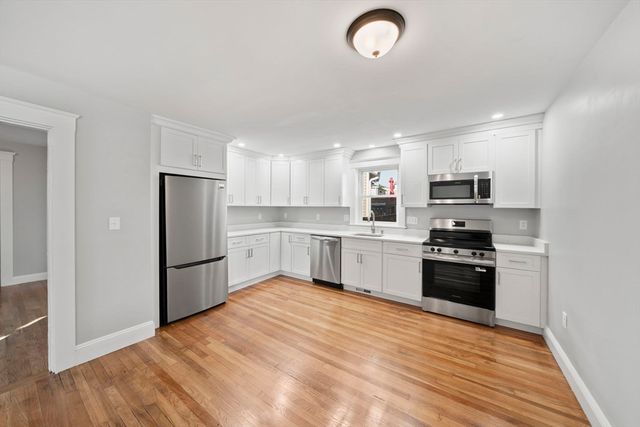 42 Plover Rd, Quincy, MA 02169
