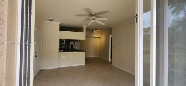 6505 Emerald Dunes Dr 102, West Palm Beach, FL 33411