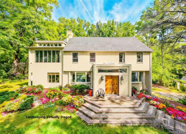 6 The Maples, Roslyn Estates, NY 11576