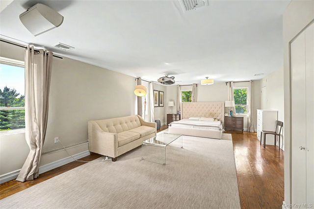6 The Maples, Roslyn Estates, NY 11576