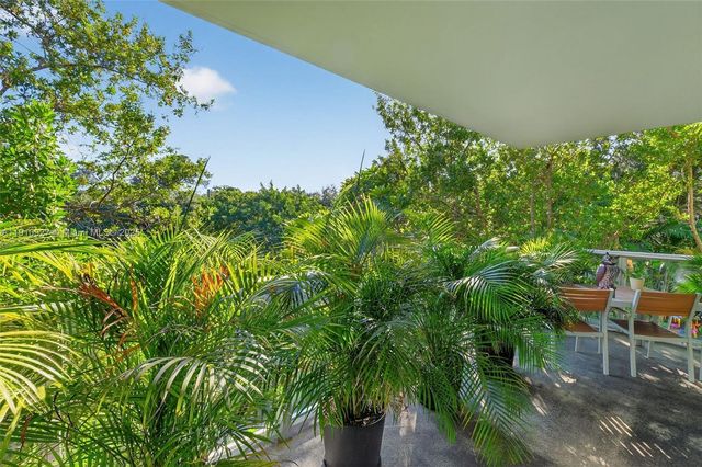 720 NE 62nd St 311, Miami, FL 33138