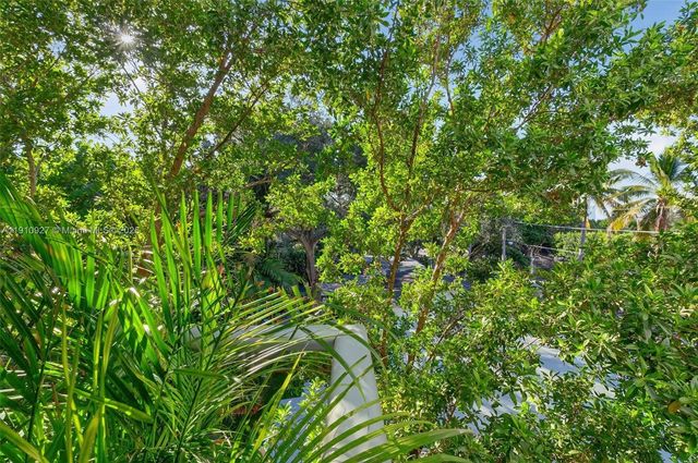 720 NE 62nd St 311, Miami, FL 33138