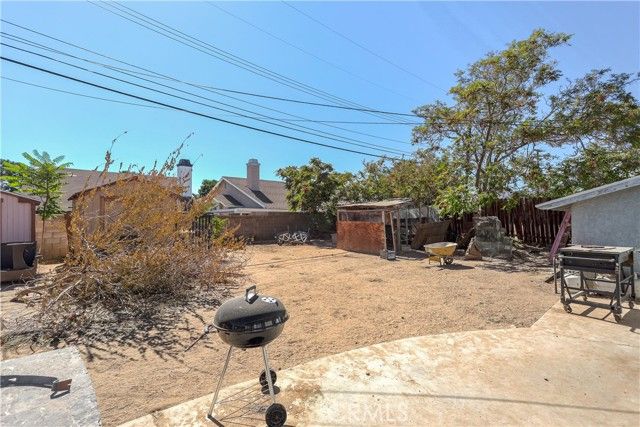 1144 E Avenue R6, Palmdale, CA 93550