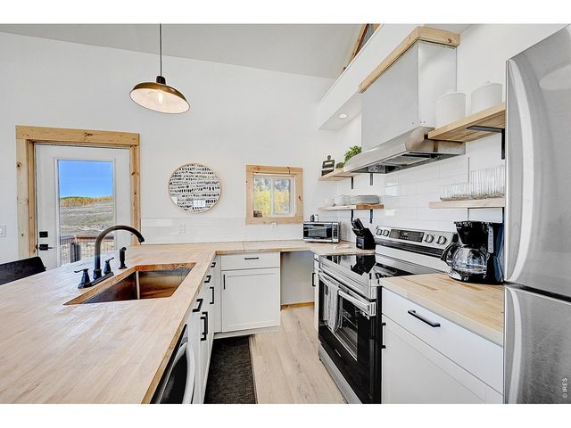 621 Night Hawk Cir, Como, CO 80432