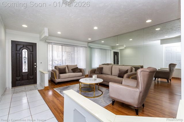 36218 Allison Drive, Sterling Heights, MI 48310