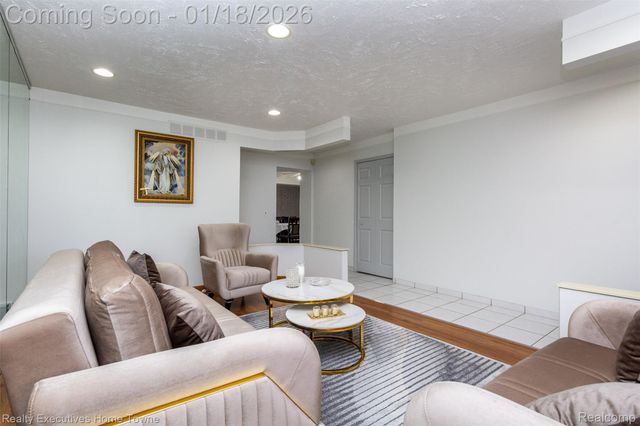 36218 Allison Drive, Sterling Heights, MI 48310