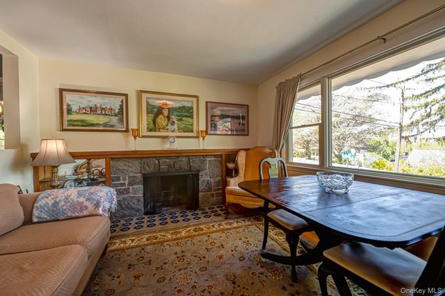 10 McKenzie Street, Huntington, NY 11743