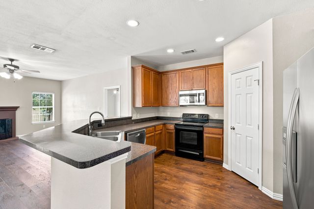 3009 Shoreline Drive, Burleson, TX 76028