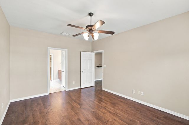 3009 Shoreline Drive, Burleson, TX 76028