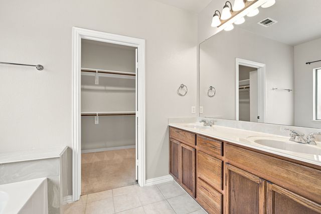 3009 Shoreline Drive, Burleson, TX 76028