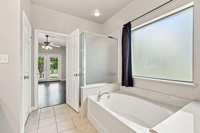 3009 Shoreline Drive, Burleson, TX 76028