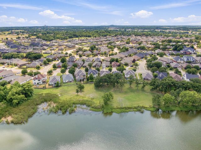 3009 Shoreline Drive, Burleson, TX 76028