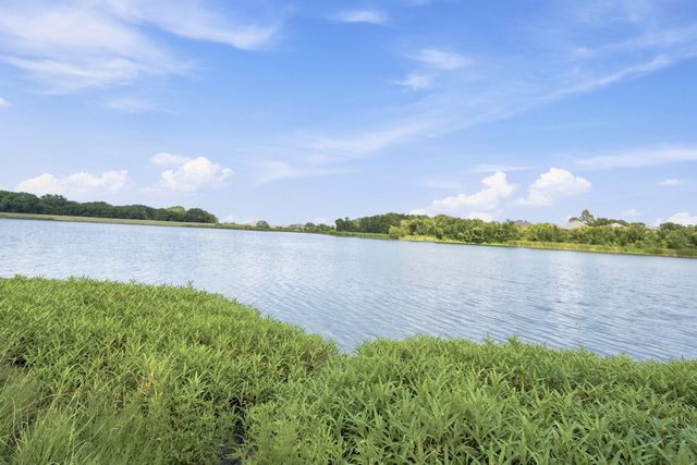 3009 Shoreline Drive, Burleson, TX 76028
