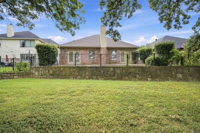 3009 Shoreline Drive, Burleson, TX 76028