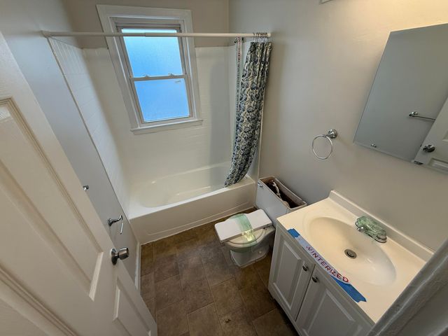 22765 Rosalind Avenue, Eastpointe City, MI 48021