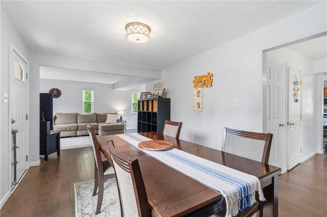 1558 Duncan Dr, Franklin Park, PA 15237