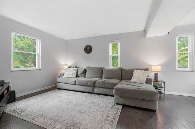 1558 Duncan Dr, Franklin Park, PA 15237