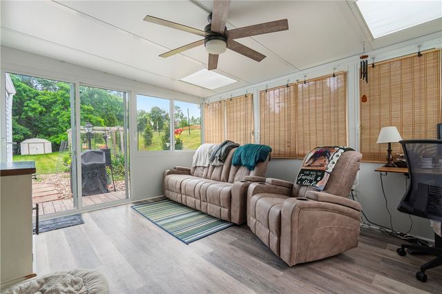 1558 Duncan Dr, Franklin Park, PA 15237