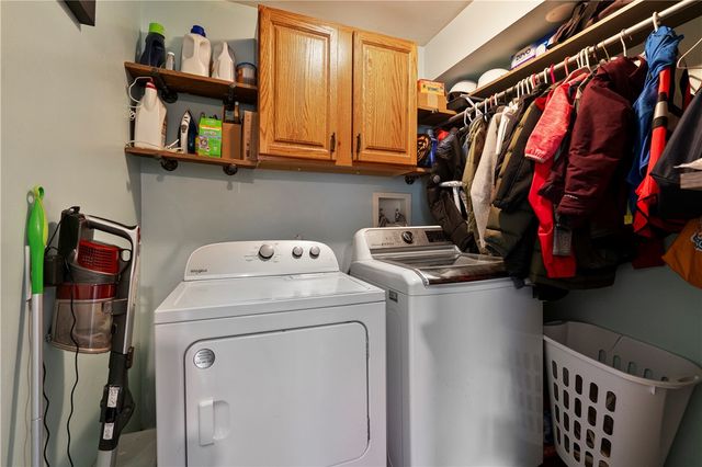 1558 Duncan Dr, Franklin Park, PA 15237