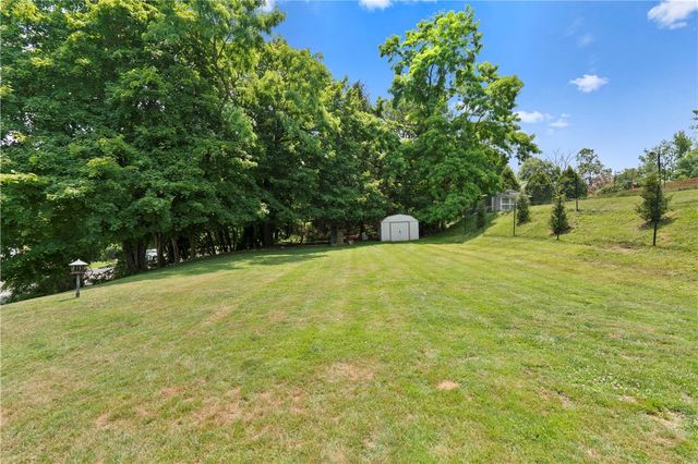 1558 Duncan Dr, Franklin Park, PA 15237