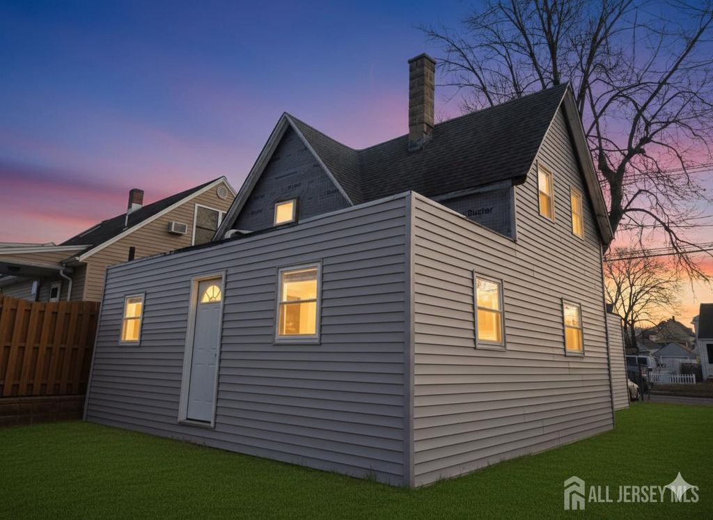 693 Hanson Avenue, Perth Amboy, NJ 08861