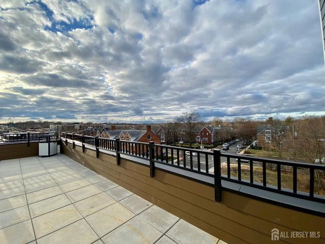 22 Center Street 203, Metuchen, NJ 08840