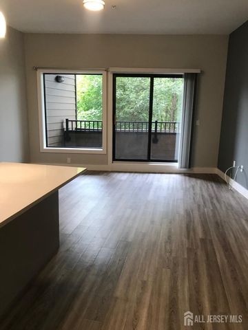 22 Center Street 203, Metuchen, NJ 08840