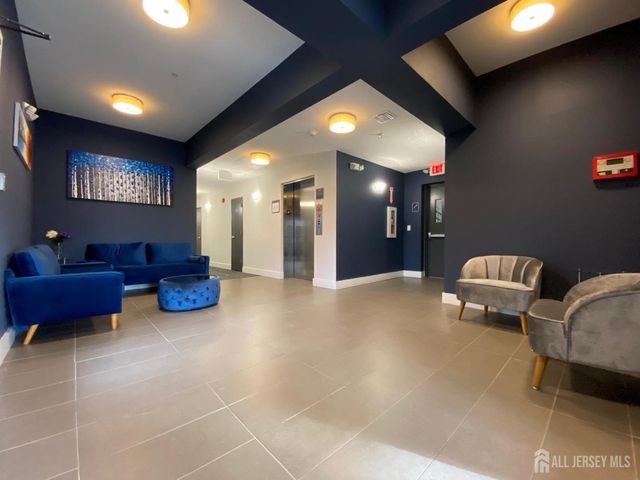22 Center Street 203, Metuchen, NJ 08840