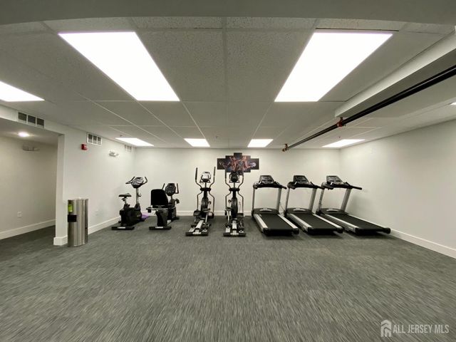 22 Center Street 203, Metuchen, NJ 08840