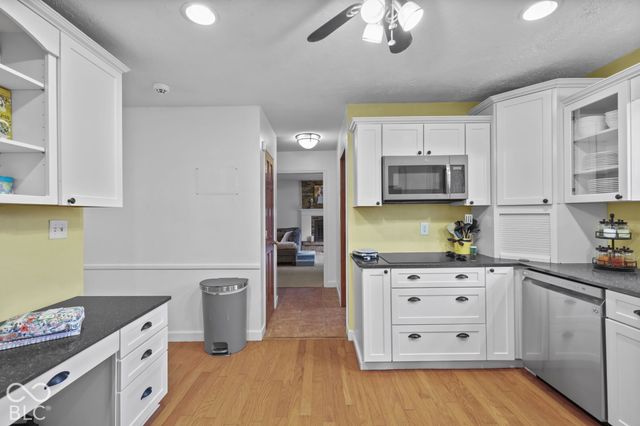 10566 Andrea Court, Indianapolis, IN 46231