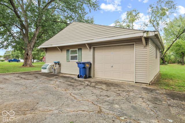 10566 Andrea Court, Indianapolis, IN 46231