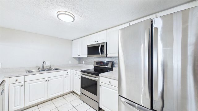 4202 W NORTH B STREET B, Tampa, FL 33609