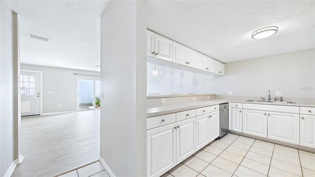 4202 W NORTH B STREET B, Tampa, FL 33609