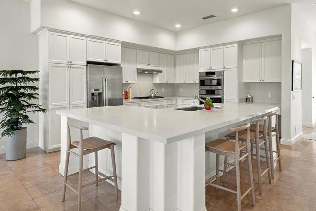 57365 Spanish Hills Lane, La Quinta, CA 92253