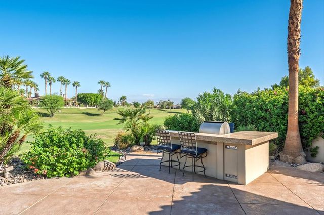 57365 Spanish Hills Lane, La Quinta, CA 92253