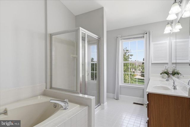 46810 RABBITRUN TER, Sterling, VA 20164