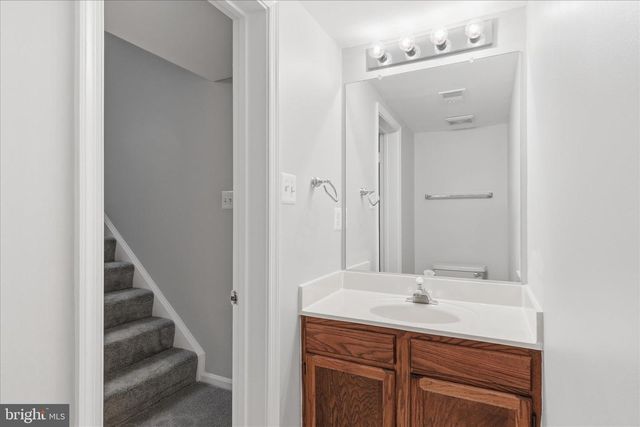 46810 RABBITRUN TER, Sterling, VA 20164