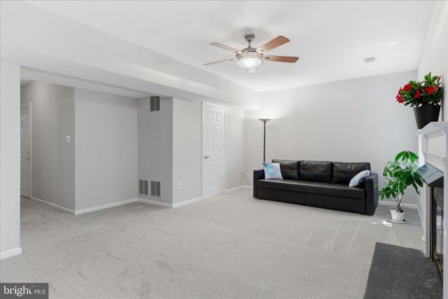 46810 RABBITRUN TER, Sterling, VA 20164