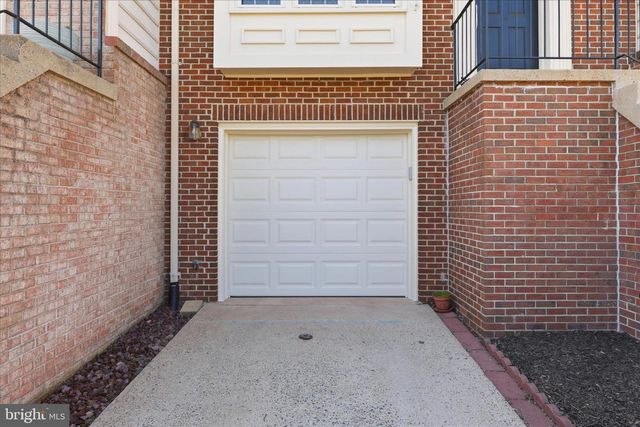 46810 RABBITRUN TER, Sterling, VA 20164