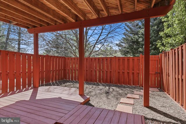 46810 RABBITRUN TER, Sterling, VA 20164