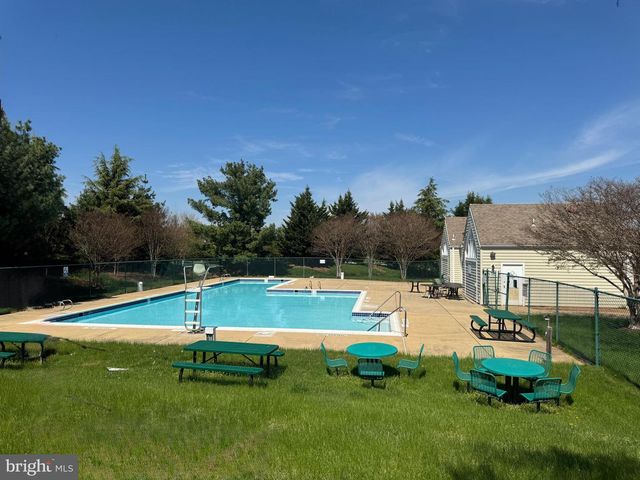 46810 RABBITRUN TER, Sterling, VA 20164
